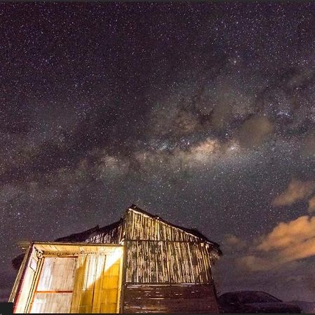 Qji Glamping biohotel Villavieja Exteriér fotografie
