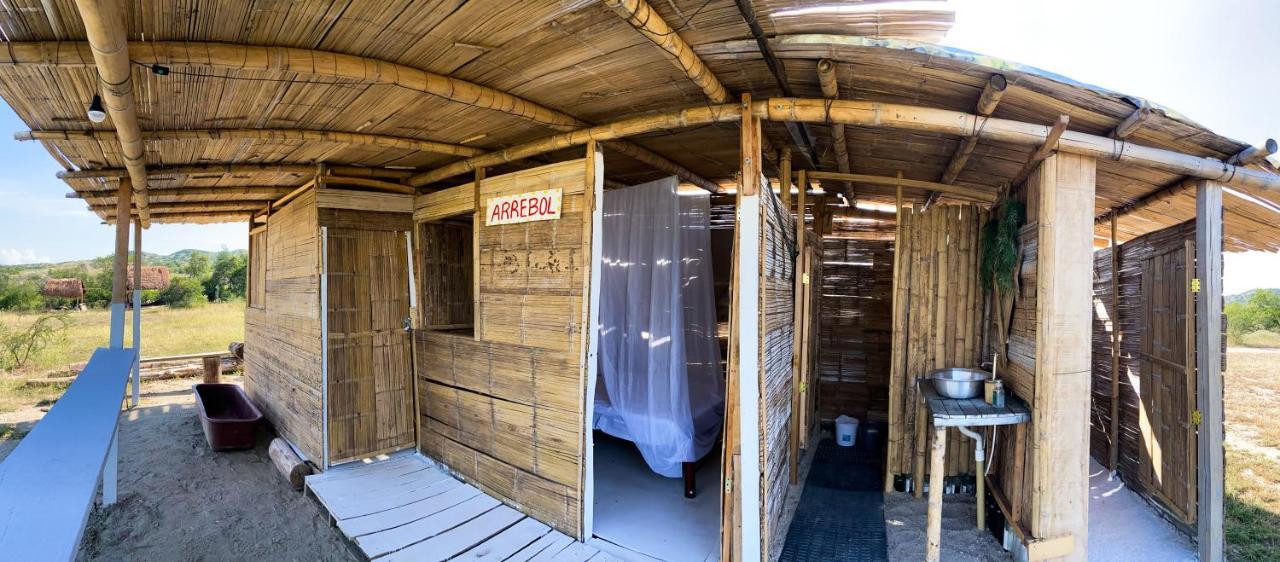 Qji Glamping biohotel Villavieja Exteriér fotografie