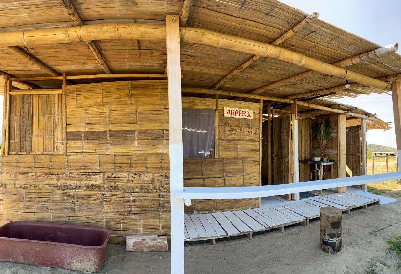 Qji Glamping biohotel Villavieja Exteriér fotografie