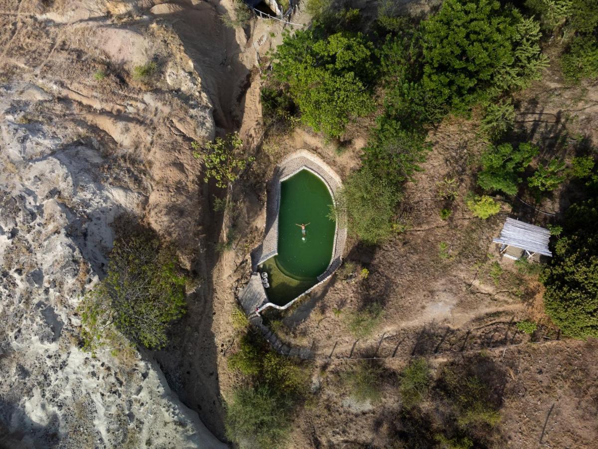 Qji Glamping biohotel Villavieja Exteriér fotografie