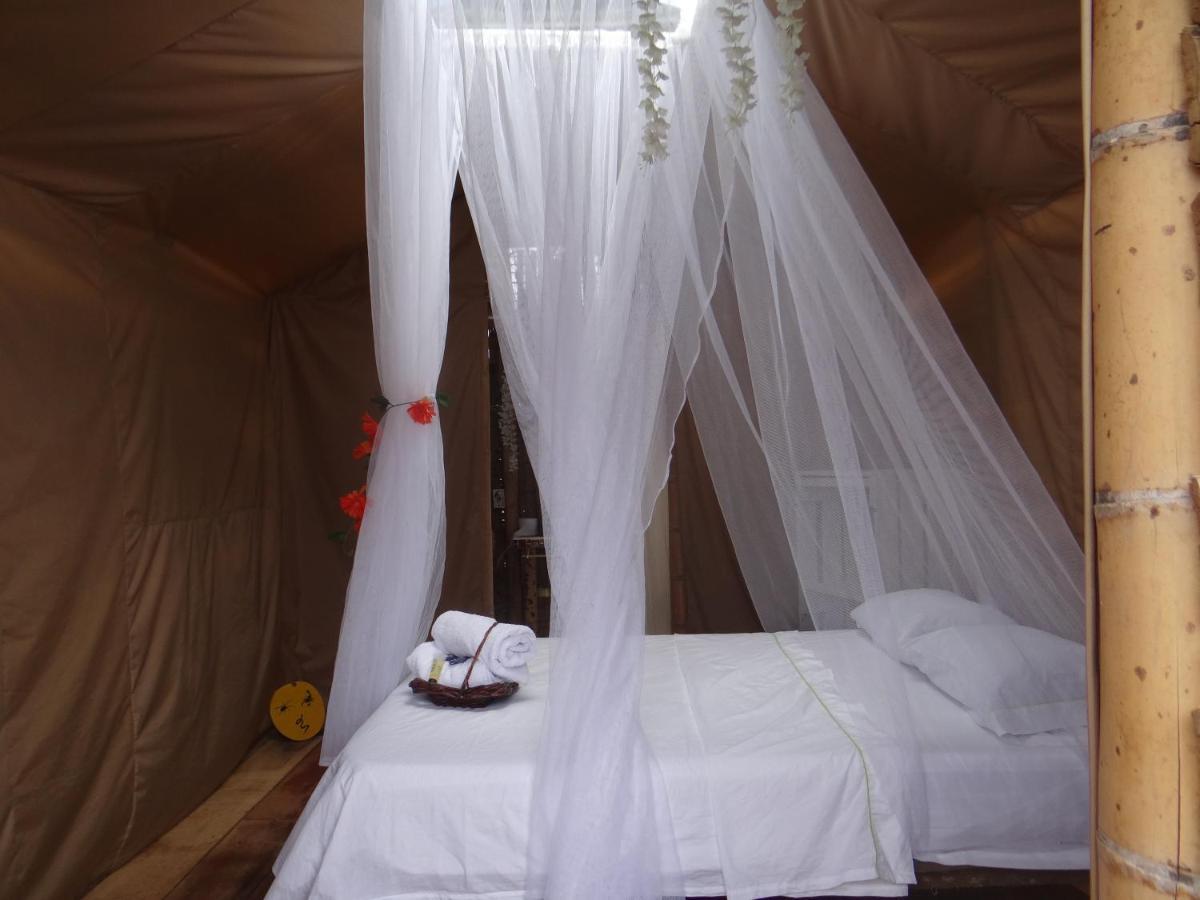 Qji Glamping biohotel Villavieja Exteriér fotografie